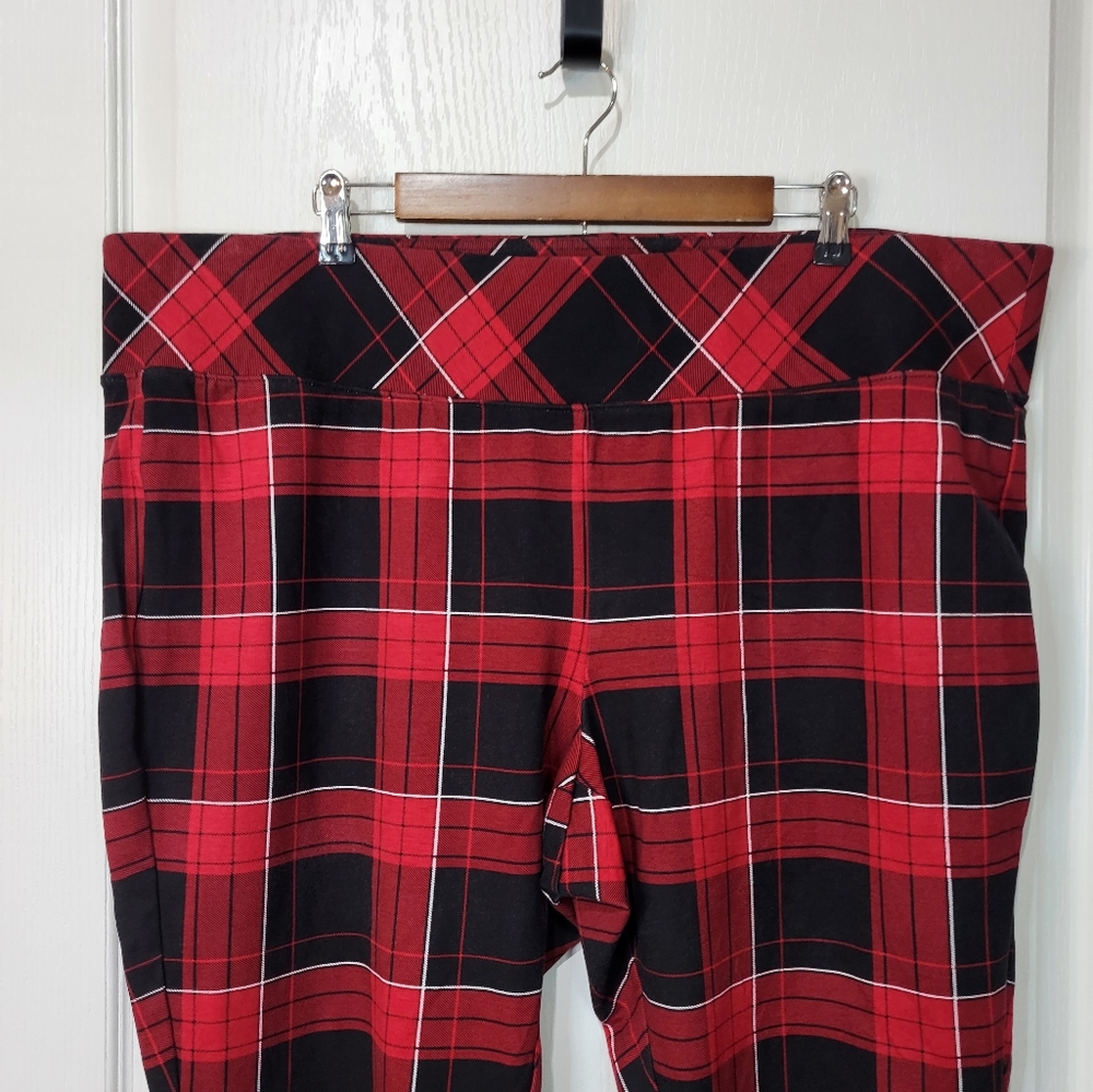 Torrid Premium Ponte Stretch Pull-On Pixie Pant - image 4